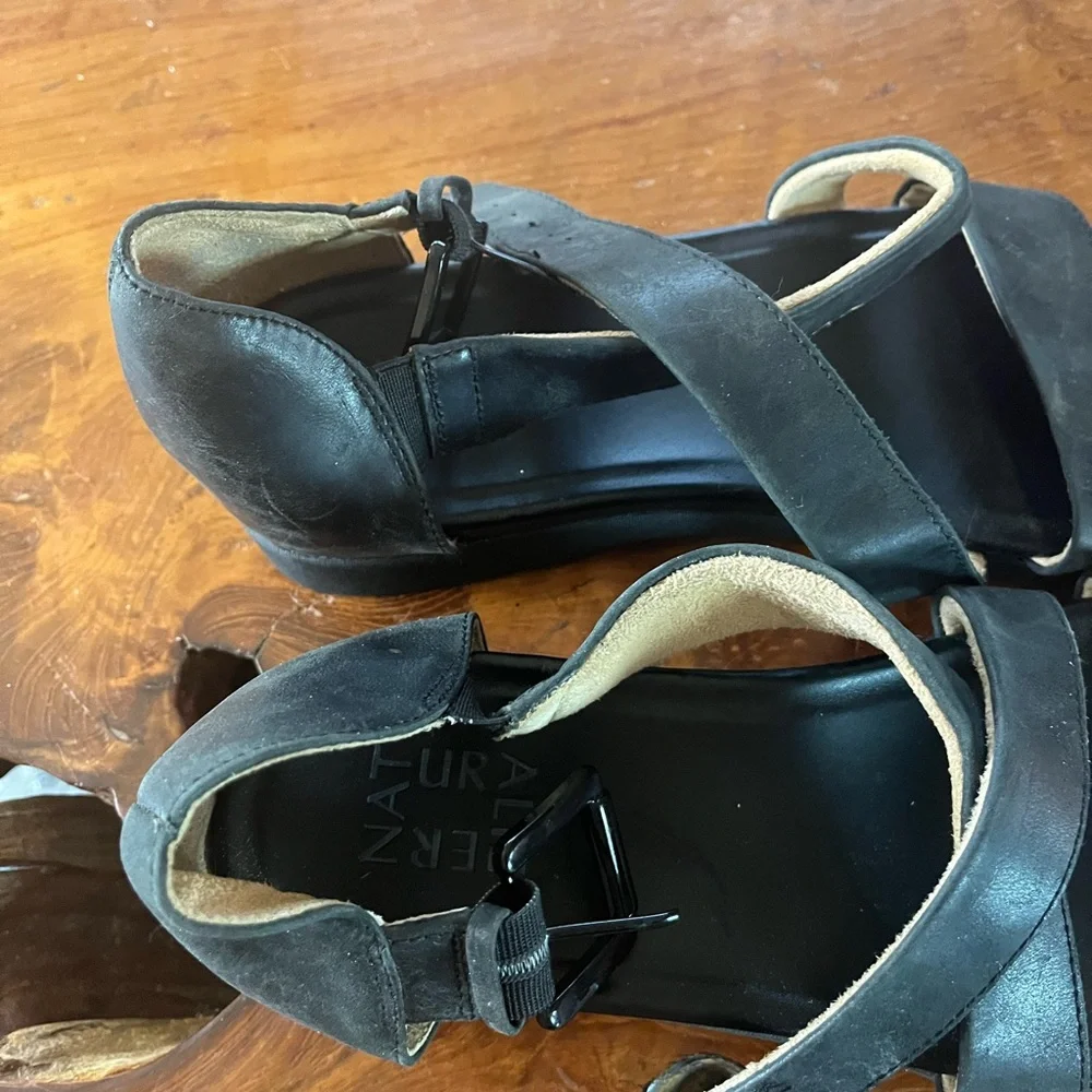 Naturalizer Elliot Black Leather Strappy Sandals – Size 8.5 Wide